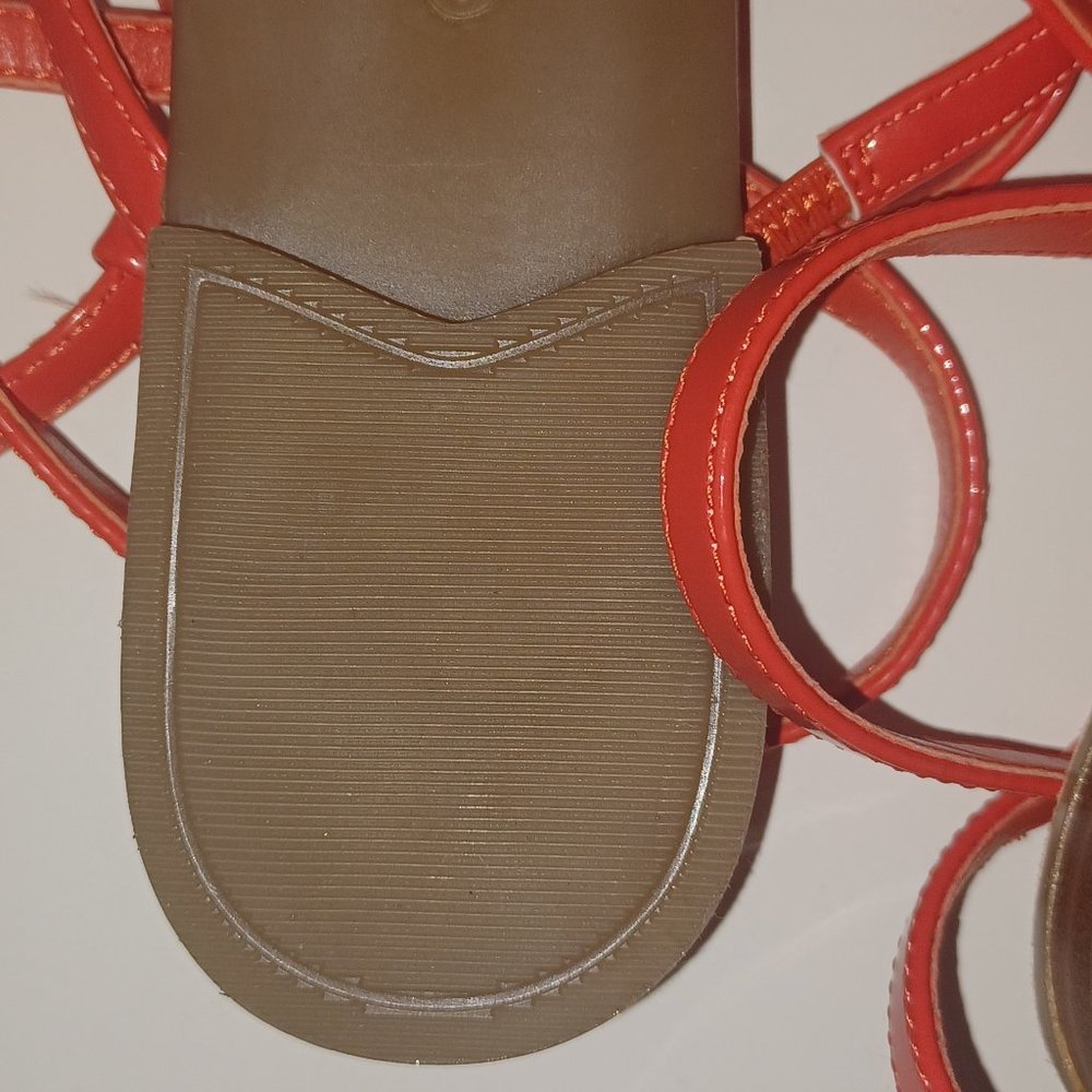 New Guess Flat Sandals - Picture 11 of 12
